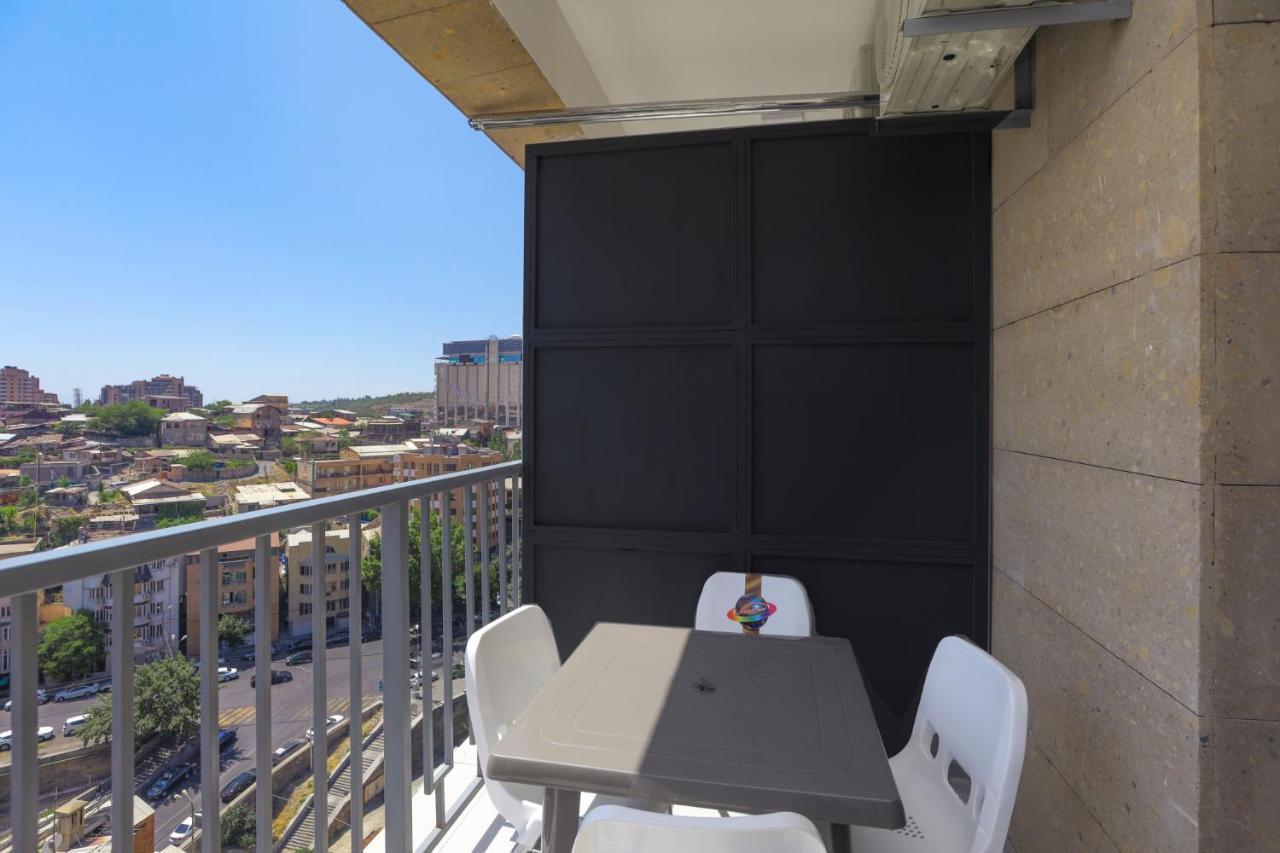 Stay Inn Apartments On Amiryan 26/4 Ereván Exterior foto
